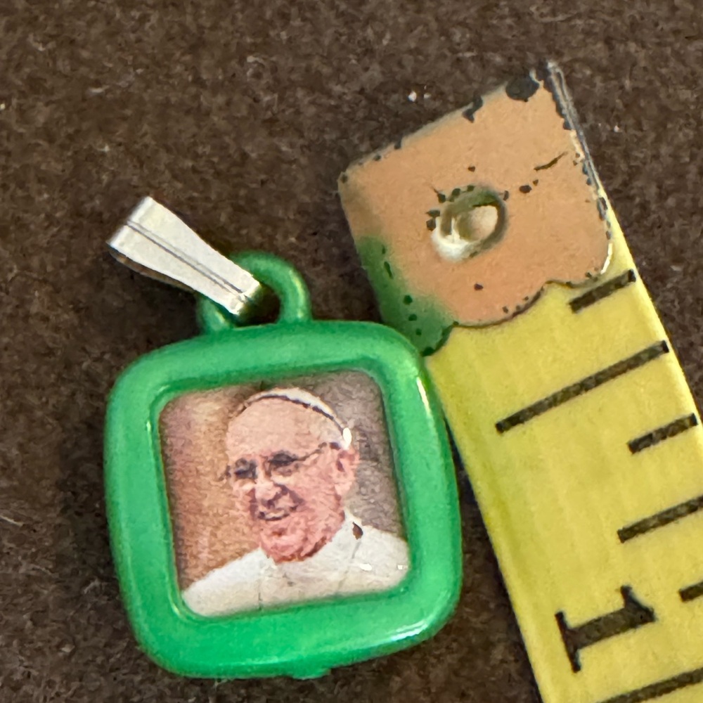 Green Religious Pendant pope Francis from Rome new